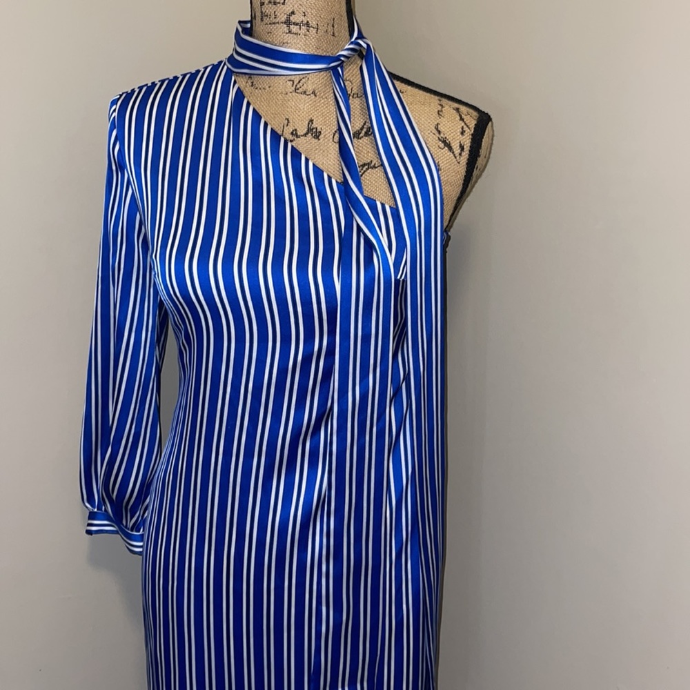 Beautiful 😍🔥💙💙💙 One-shoulder Banana Republic Striped Statement Dress - Picture 4 of 12